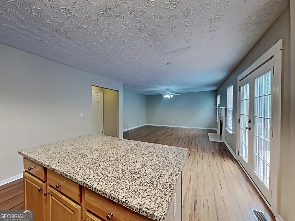 825 Roxfield CT Buford, GA 30518
