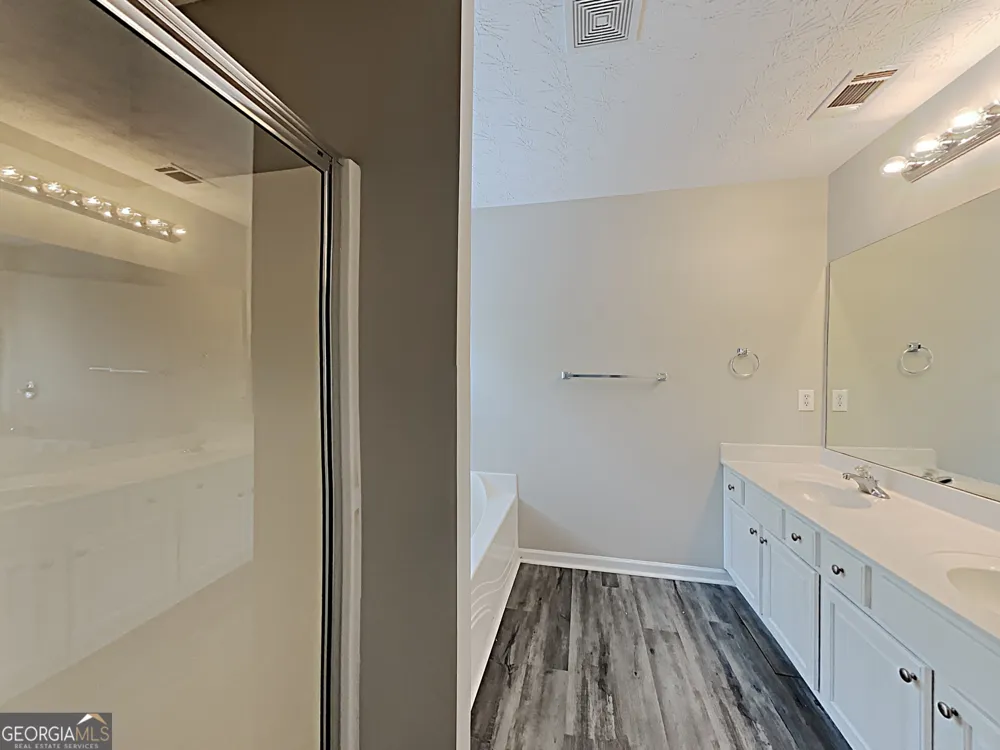 825 Roxfield CT Buford, GA 30518