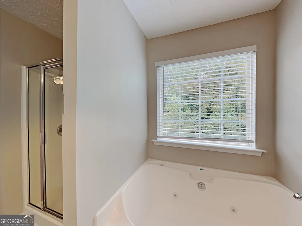 825 Roxfield CT Buford, GA 30518