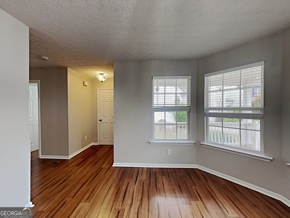 825 Roxfield CT Buford, GA 30518