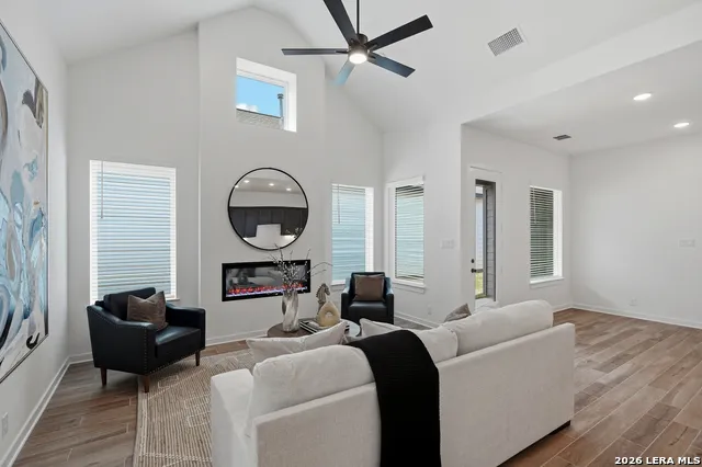 9427 Hidden Stone Schertz, TX 78154