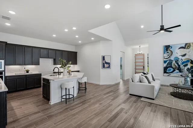 9427 Hidden Stone Schertz, TX 78154