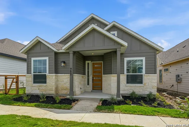 9427 Hidden Stone Schertz, TX 78154