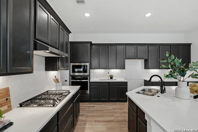 9427 Hidden Stone Schertz, TX 78154