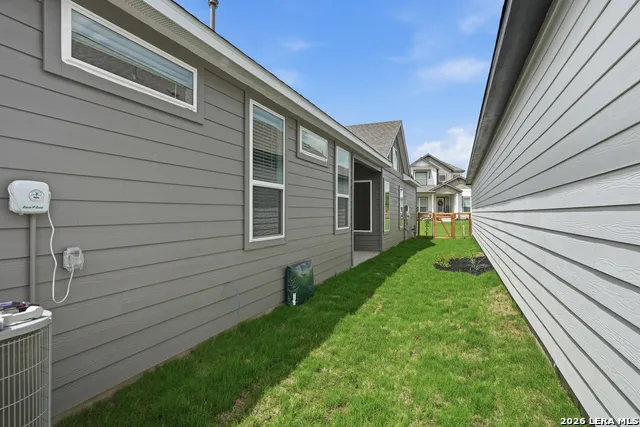 9427 Hidden Stone Schertz, TX 78154