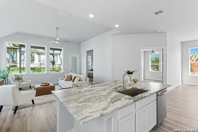 230 Hidalgo Boerne, TX 78006