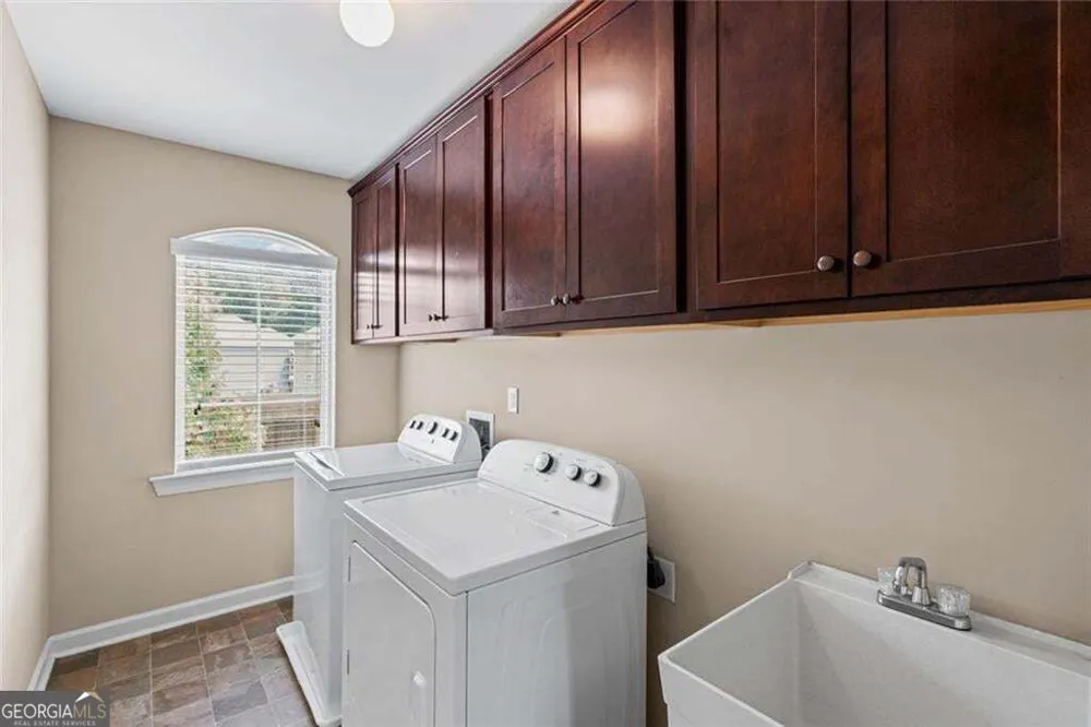 1125 Acorn Oak DR Lawrenceville, GA 30045