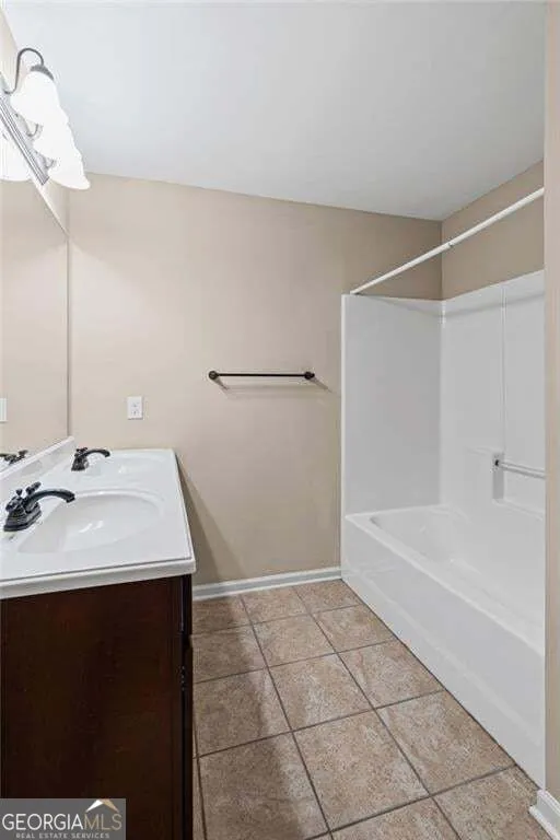 1125 Acorn Oak DR Lawrenceville, GA 30045