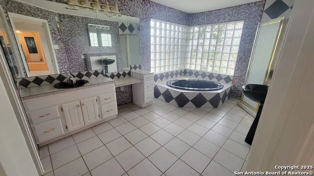 7 Glen Cove Dr Seguin, TX 78155