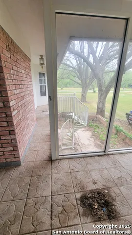 7 Glen Cove Dr Seguin, TX 78155