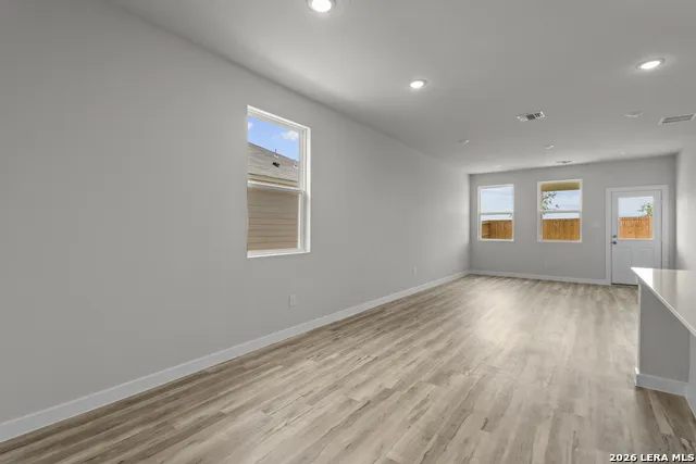 5531 Franklin Hills Von Ormy, TX 78073