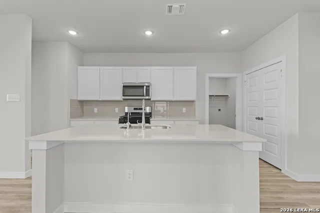 5531 Franklin Hills Von Ormy, TX 78073