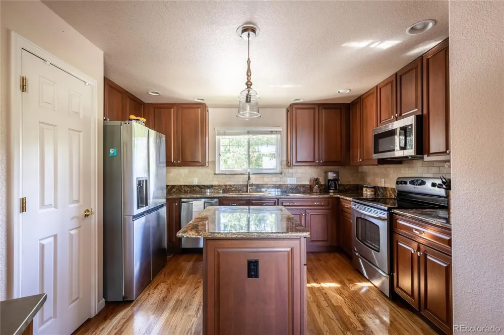 9836 S Johnson Court Littleton, CO 80127