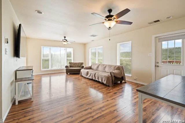 1722 COUNTY ROAD 270 Mico, TX 78056