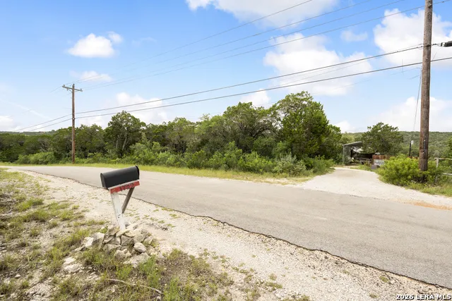 1722 COUNTY ROAD 270 Mico, TX 78056