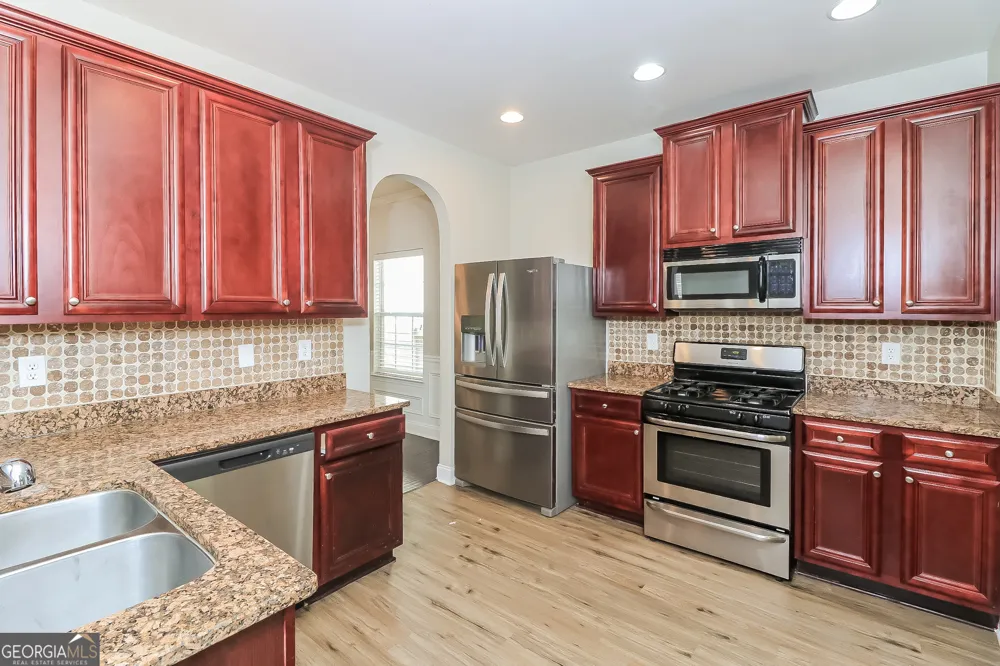 172 Fred Bishop DR Canton, GA 30114