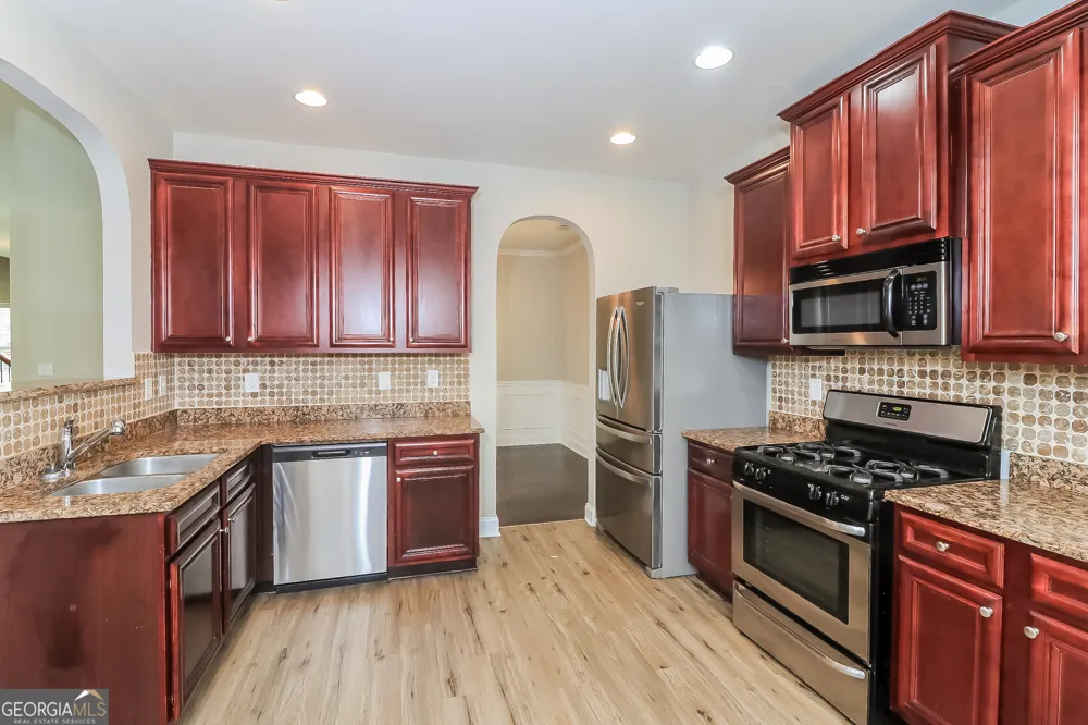 172 Fred Bishop DR Canton, GA 30114