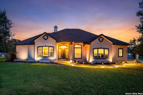 277 TEXAS COUNTRY DR