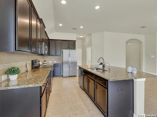 2274 SUN STONE PL New Braunfels, TX 78130