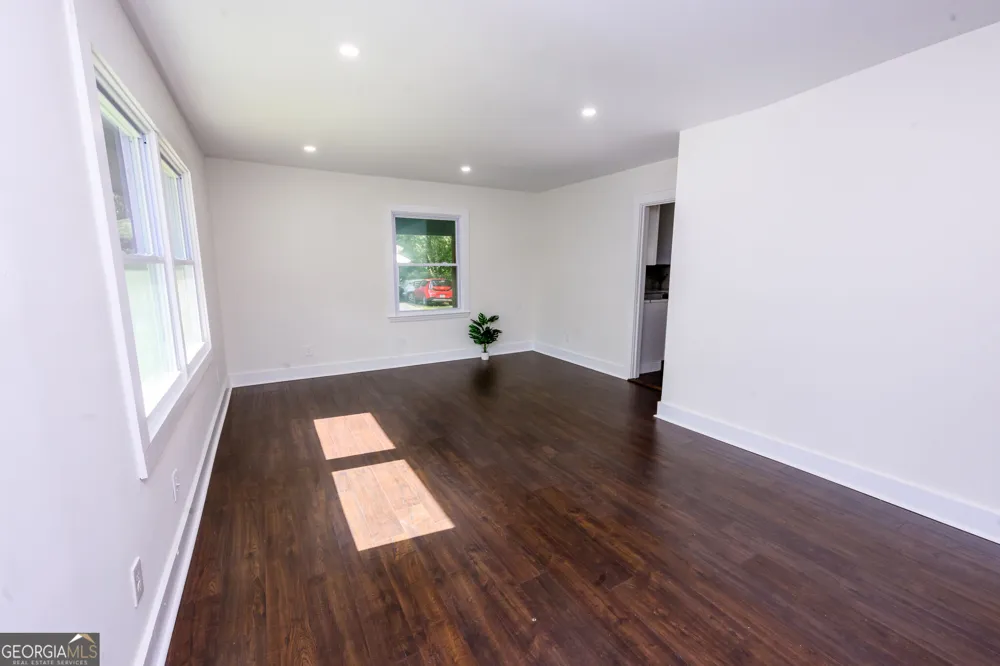 2970 Humphries DR SE Atlanta, GA 30354