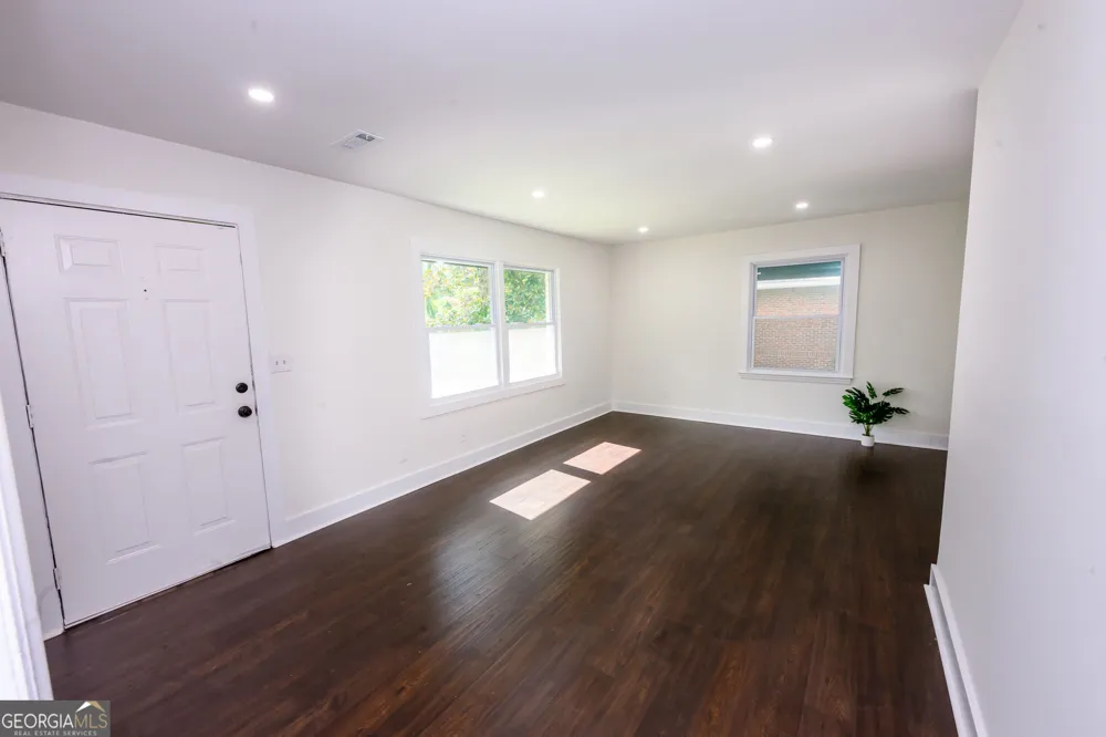 2970 Humphries DR SE Atlanta, GA 30354