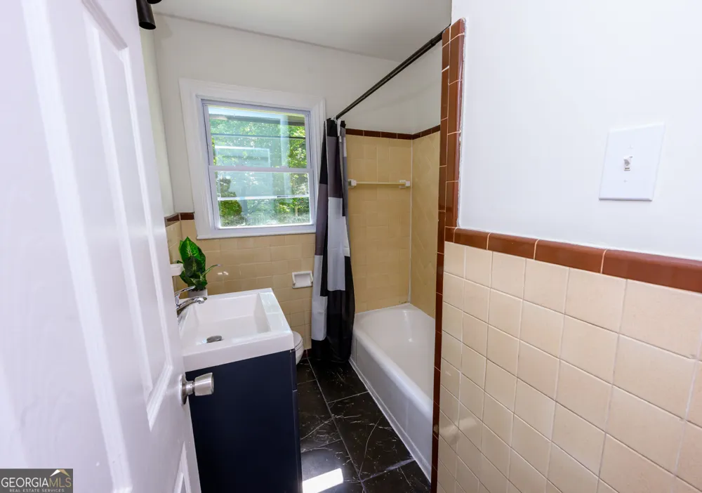 2970 Humphries DR SE Atlanta, GA 30354