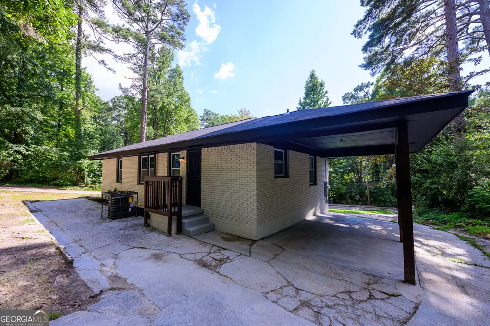 2970 Humphries DR SE Atlanta, GA 30354