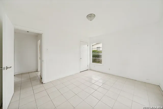 853 HOLMGREEN RD San Antonio, TX 78220
