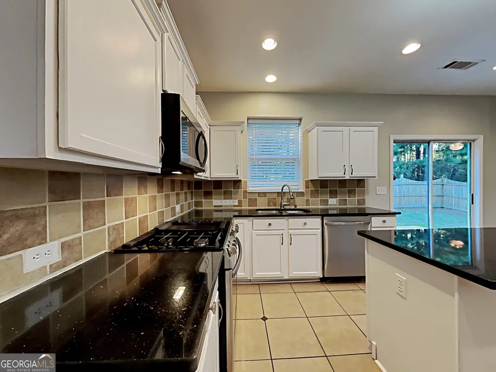 590 Simonton Crest DR Lawrenceville, GA 30045