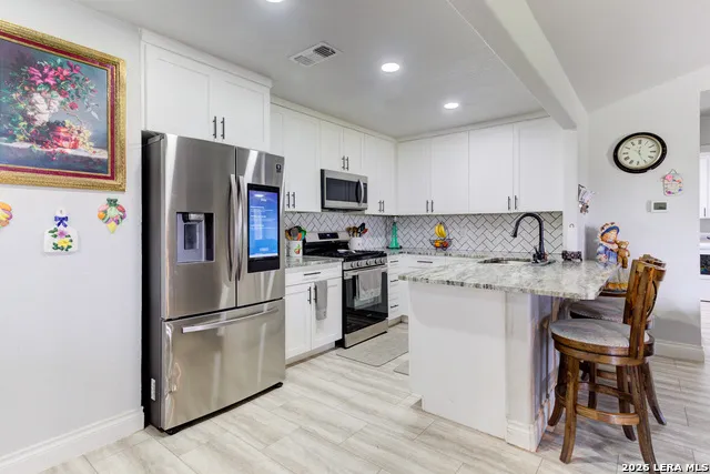 2911 MORNINGSIDE DR New Braunfels, TX 78130