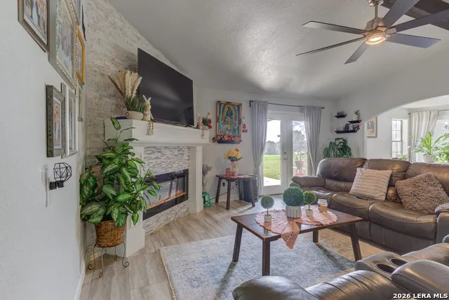 2911 MORNINGSIDE DR New Braunfels, TX 78130