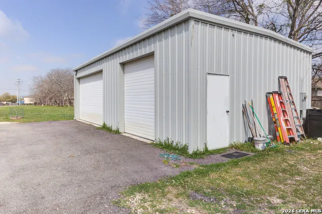2911 MORNINGSIDE DR New Braunfels, TX 78130