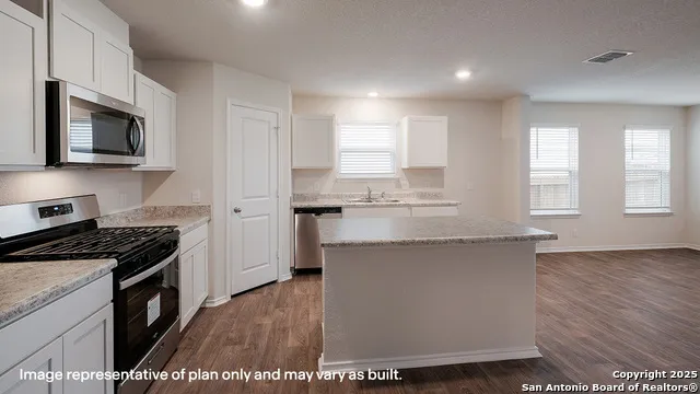 6142 Unakite Trail San Antonio, TX 78253