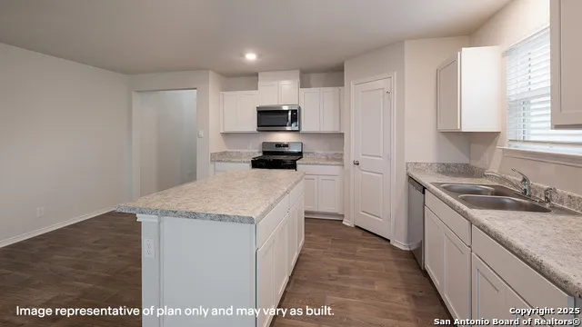 6142 Unakite Trail San Antonio, TX 78253