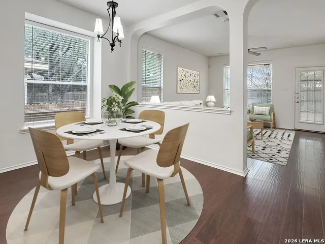 9015 Burnt Peak Helotes, TX 78023