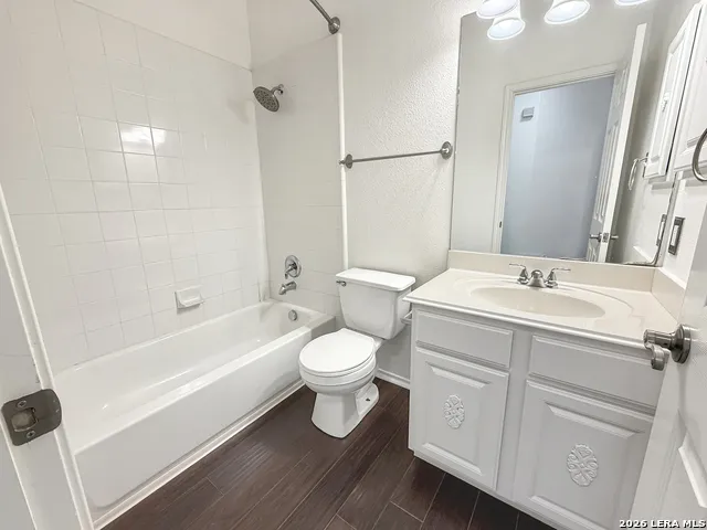 9015 Burnt Peak Helotes, TX 78023