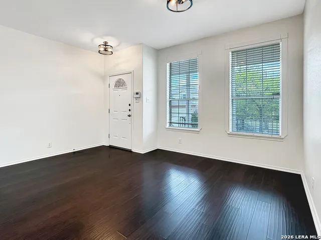 9015 Burnt Peak Helotes, TX 78023