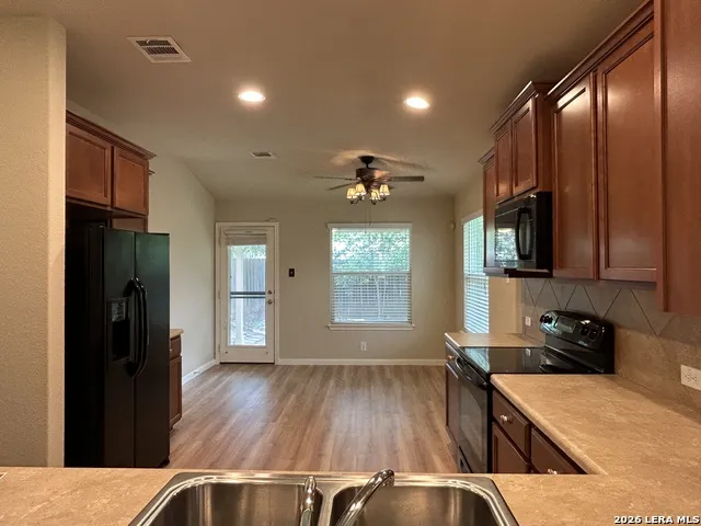 2125 Hazelwood New Braunfels, TX 78130