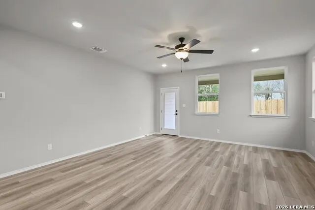 6618 Comanche Valley San Antonio, TX 78247