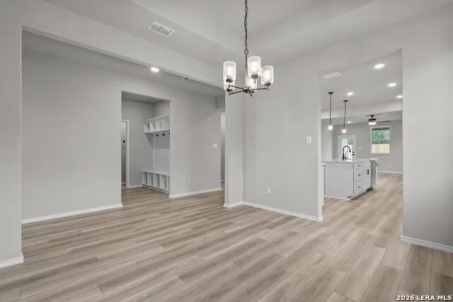 6618 Comanche Valley San Antonio, TX 78247