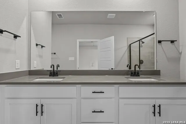 6618 Comanche Valley San Antonio, TX 78247