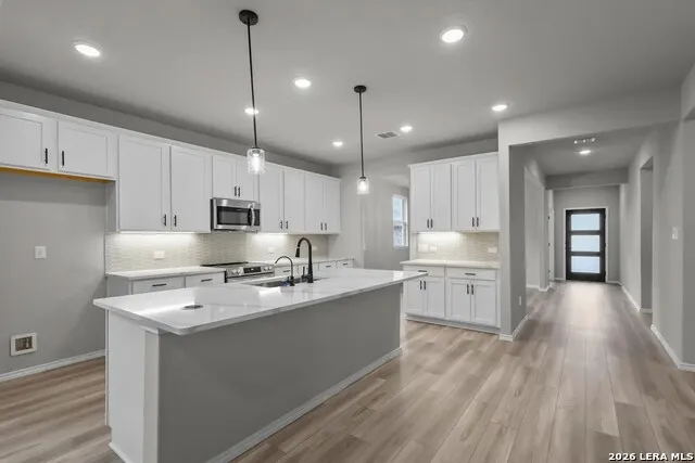 6618 Comanche Valley San Antonio, TX 78247