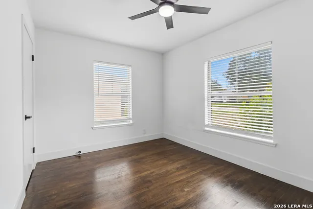 551 RADIANCE AVE San Antonio, TX 78218