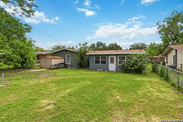 551 RADIANCE AVE San Antonio, TX 78218