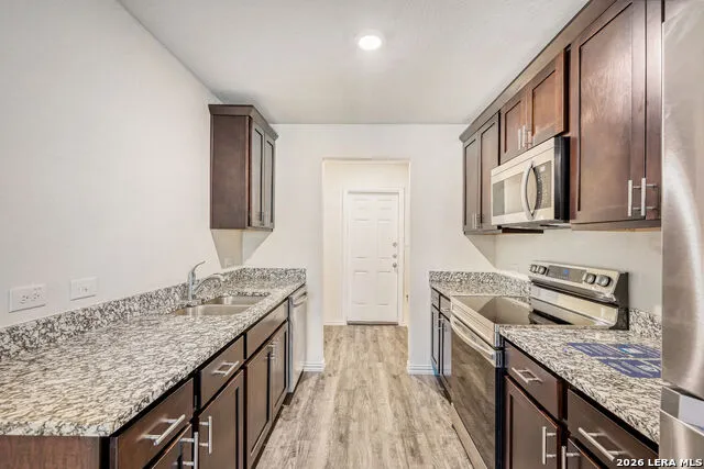 528 E NEW BRAUNFELS ST Seguin, TX 78155