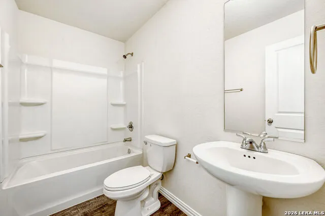 528 E NEW BRAUNFELS ST Seguin, TX 78155
