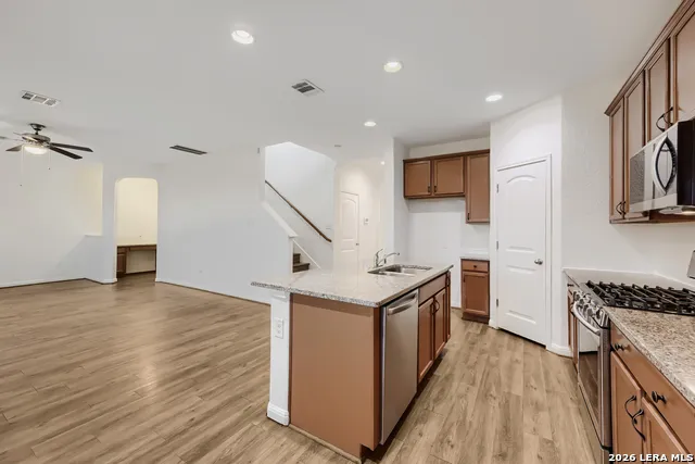 8222 Cactus Bend Dr San Antonio, TX 78254