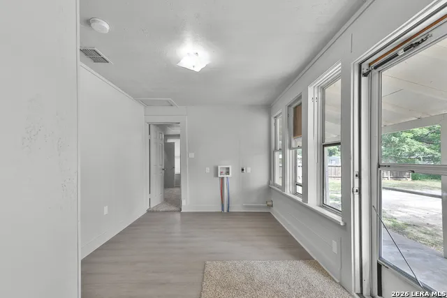 804 COMMERCE ST Pleasanton, TX 78064