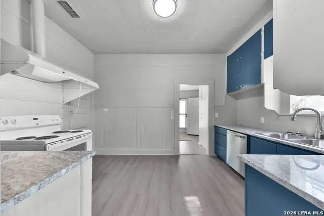 804 COMMERCE ST Pleasanton, TX 78064