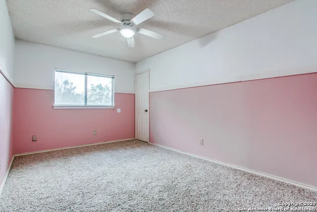 261 SAMANTHA DR Schertz, TX 78154